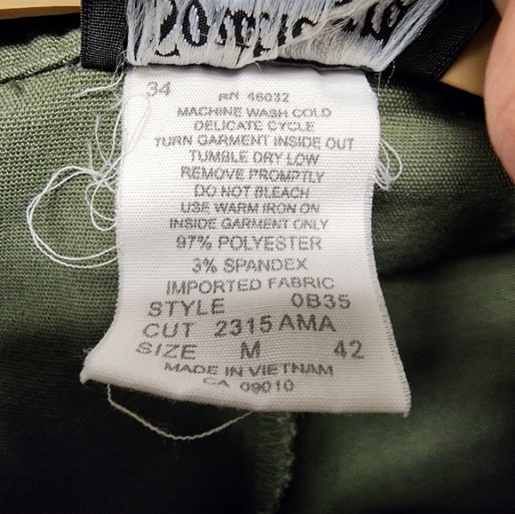 Southern Lady Olive Green Falling Leaves/Acorns Button Up Vest, Size Medium - Picture 4 of 4